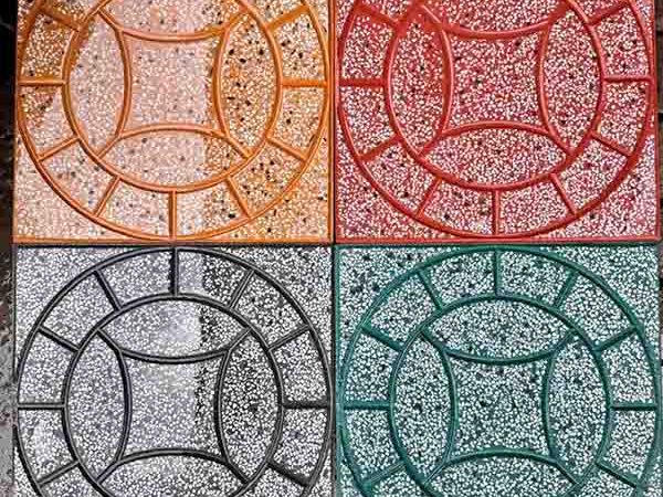 Giá gạch terrazzo lát sân vườn